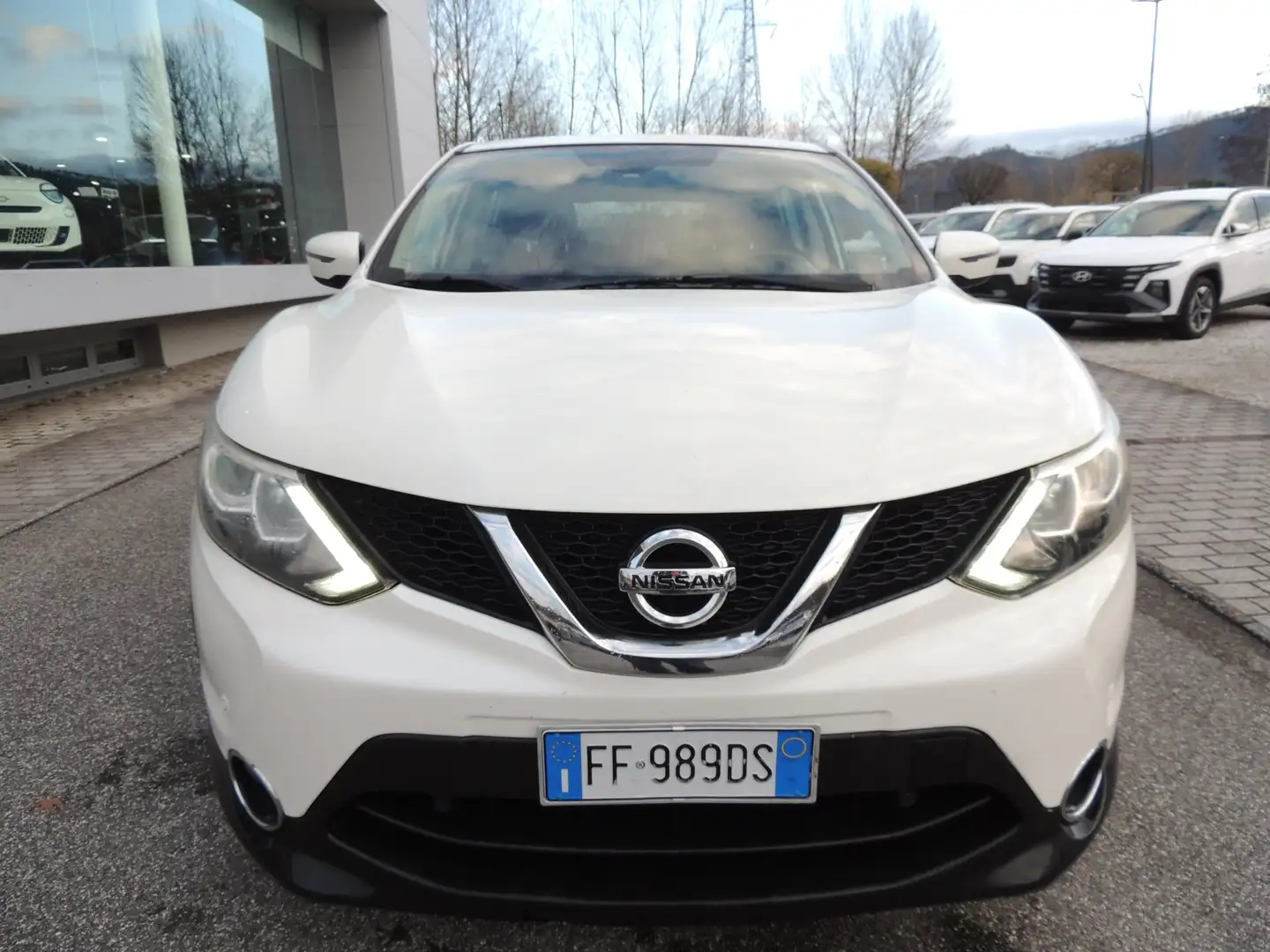 Nissan Qashqai Qashqai II 2014 1.5 dci N-Connecta 110cv Weiß - 2