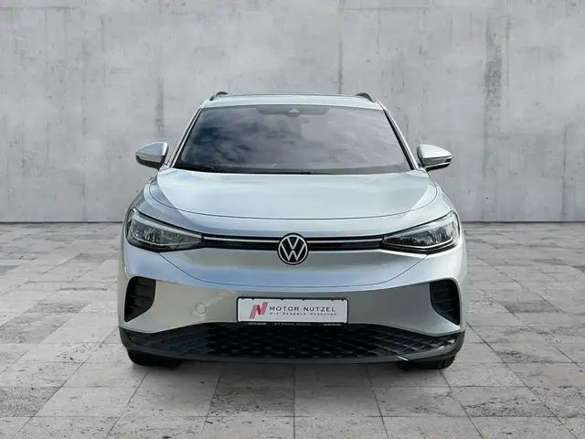 Volkswagen ID.4 view 3