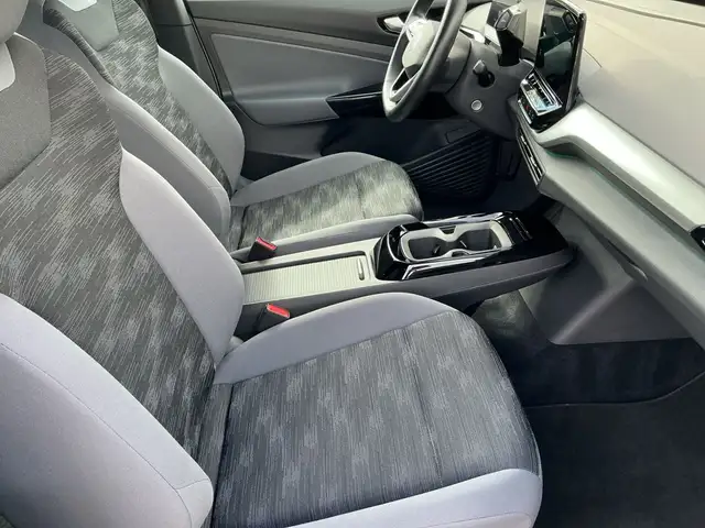 Volkswagen ID.4 view 13