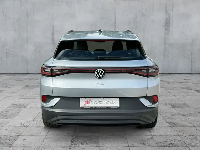 Volkswagen ID.4 view 5