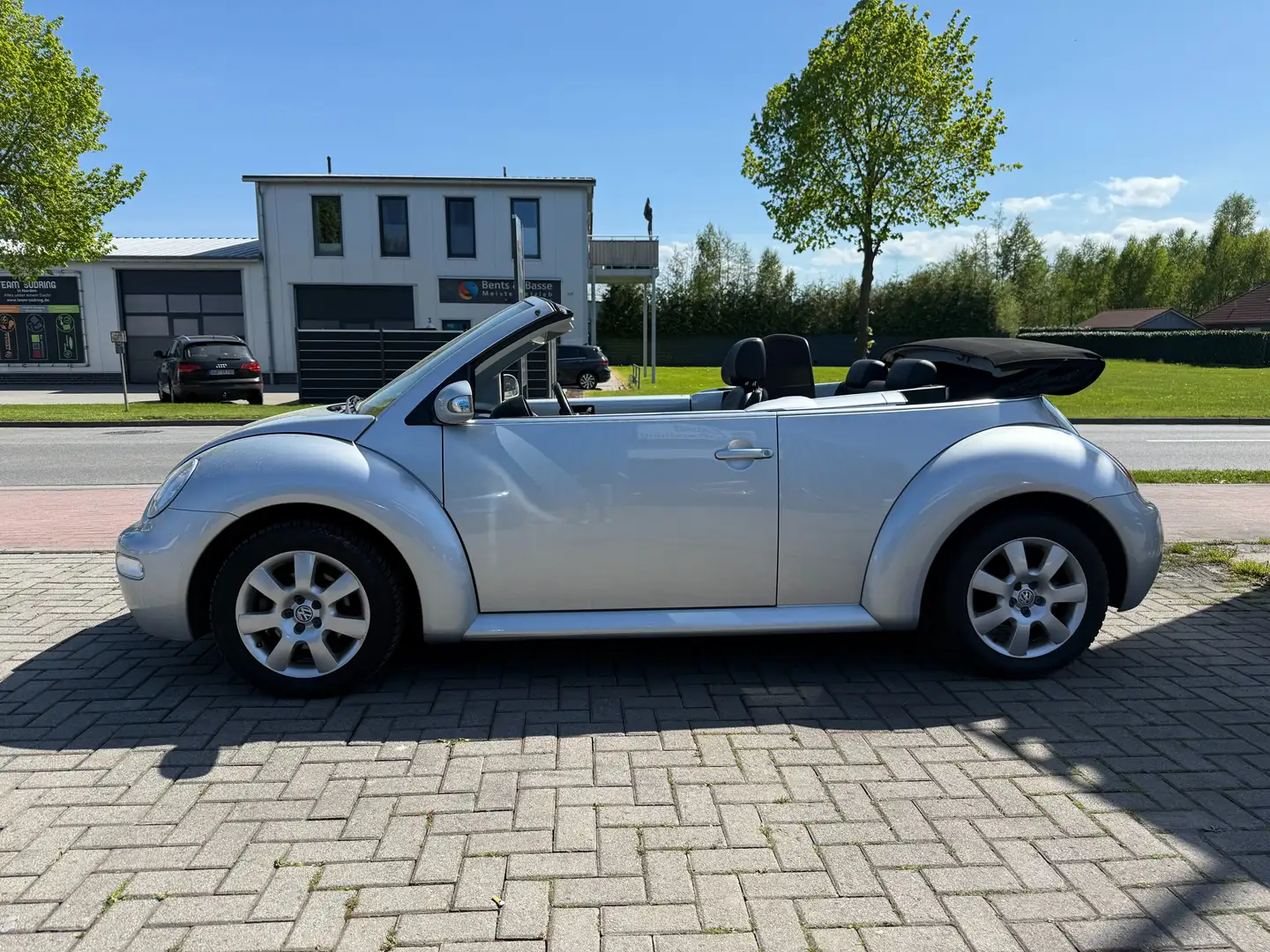 Volkswagen New Beetle 1.9 TDI Highline Gris - 2