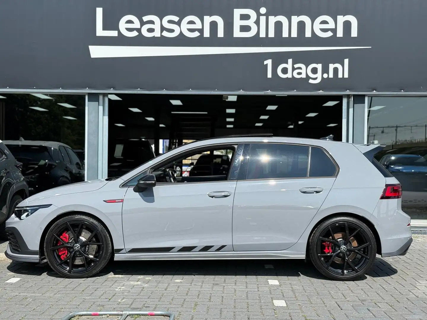 Volkswagen Golf GTI 2.0 TSI CLUBSPORT MEMORY/PANO/LEER Gris - 2