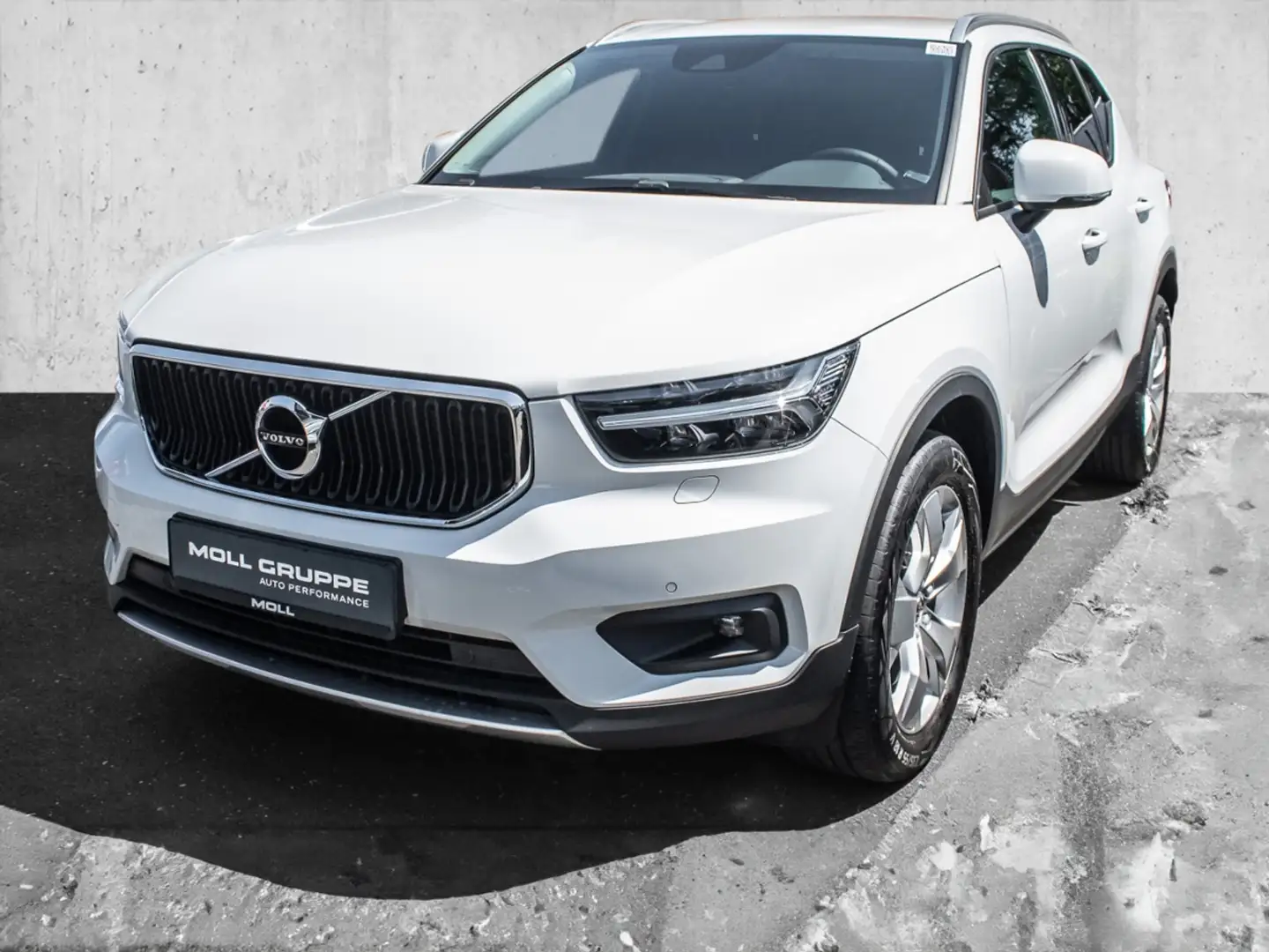 Volvo XC40 T2 2WD Momentum Pro LED Kamera Weiß - 2