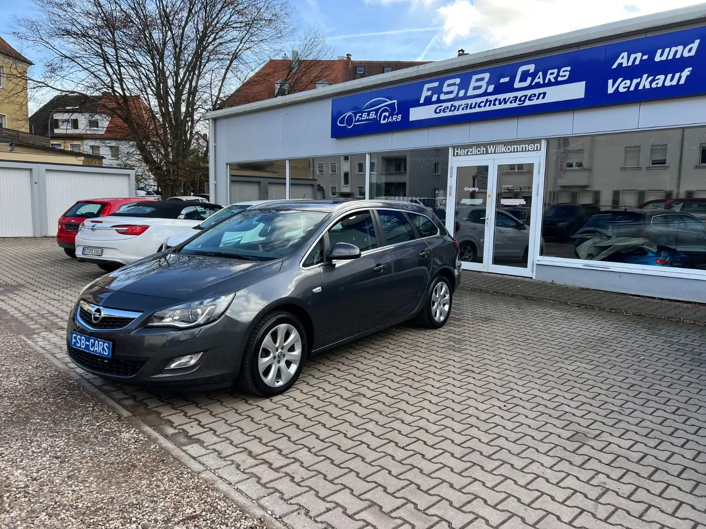 Opel Astra J Sports Tourer Innovation Gris - 1