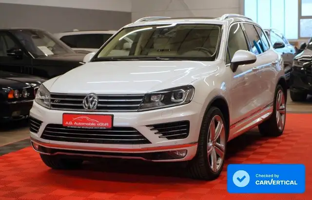 Volkswagen Touareg 3.0 TDI V6 4Motion R-Line  *Unfallfrei*