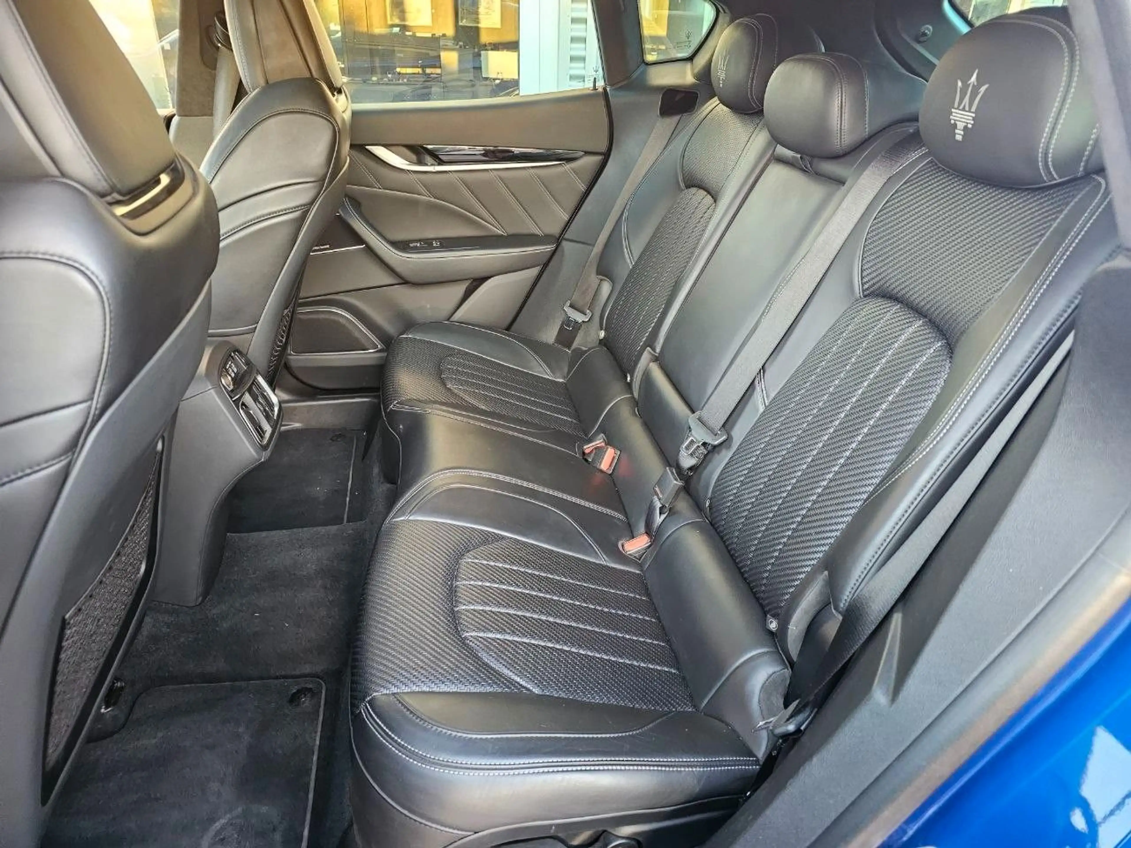 Maserati Levante 3.0 V6 Modena 4WD Sonderedition Zegna — photo 13