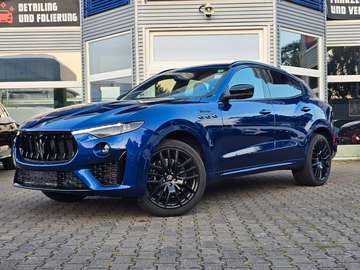 3.0 V6 Modena 4WD Sonderedition Zegna