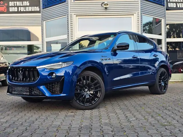 Maserati Levante 3.0 V6 Modena 4WD Sonderedition Zegna