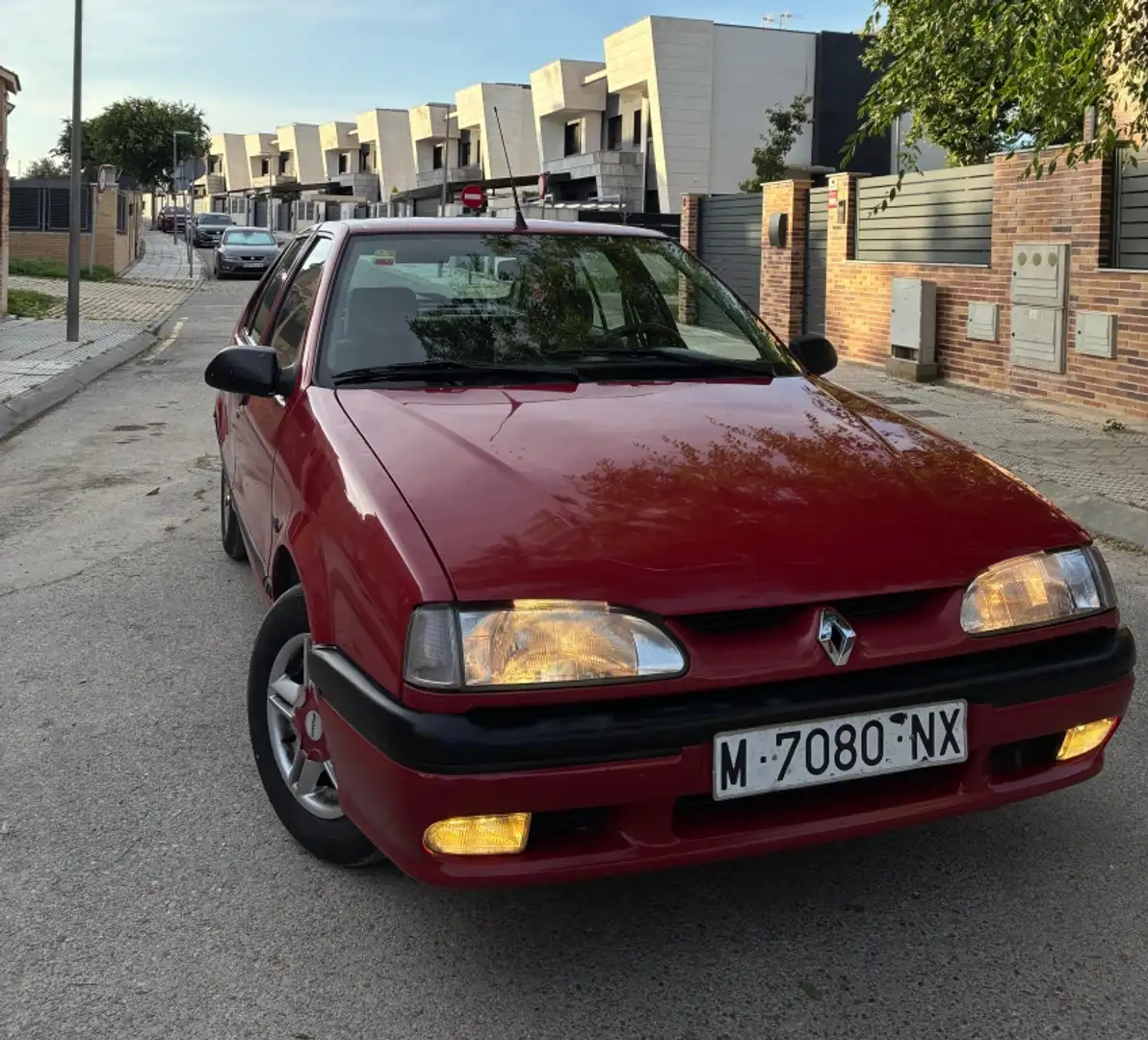 Renault R 19 1.8 RT Rojo - 1
