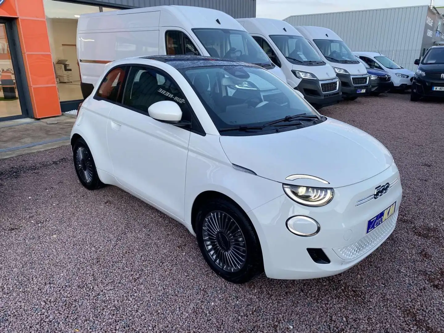 Fiat 500e ELECTRIQUE 118CV - ICONE + CABLE TYPE 2 + PACK CON White - 2