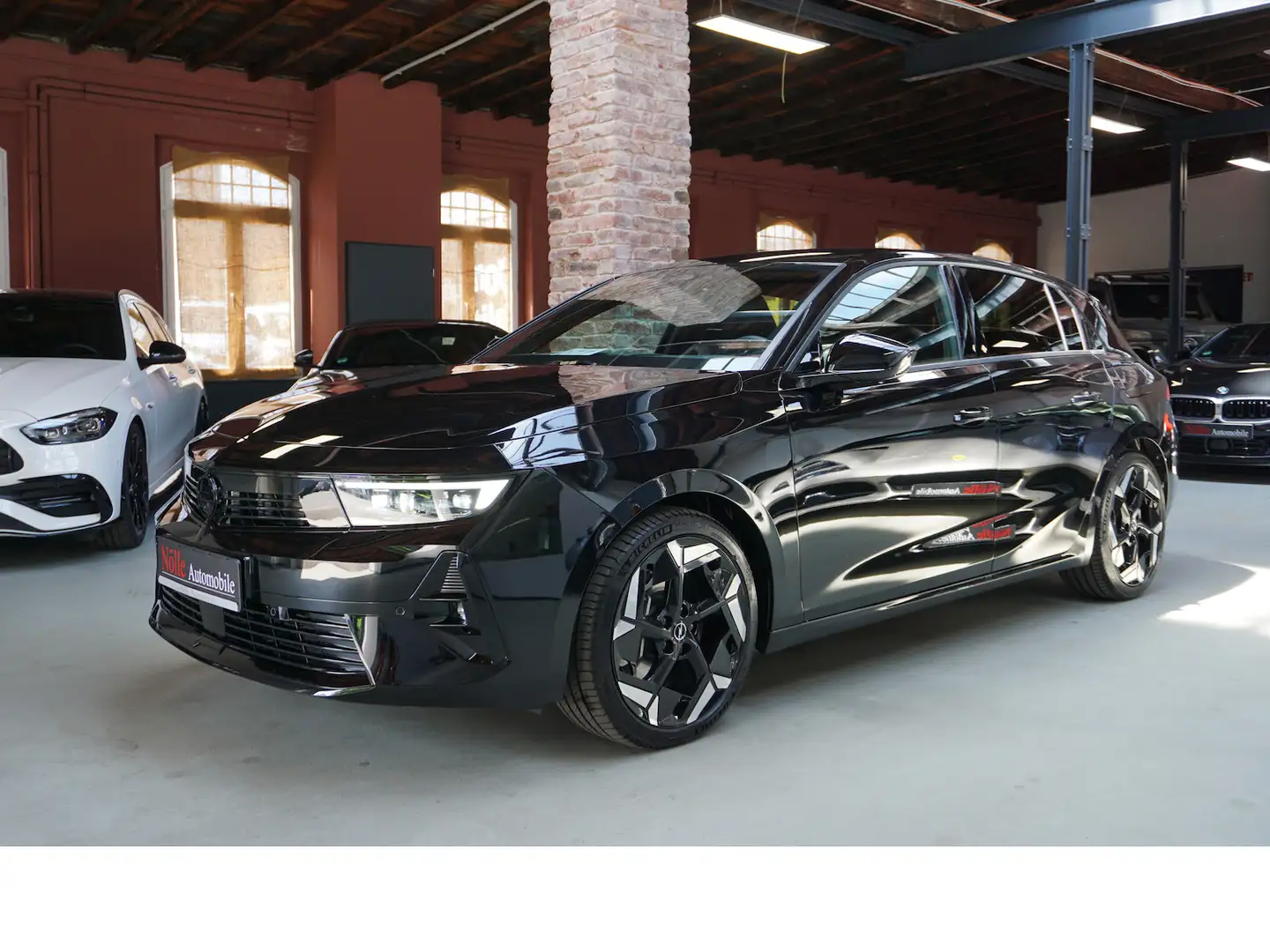 Opel Astra GSe Hybrid 360° Navi Sound LED Memory Schwarz - 1