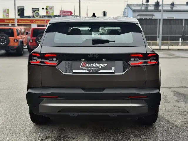 Jeep Compass view 6