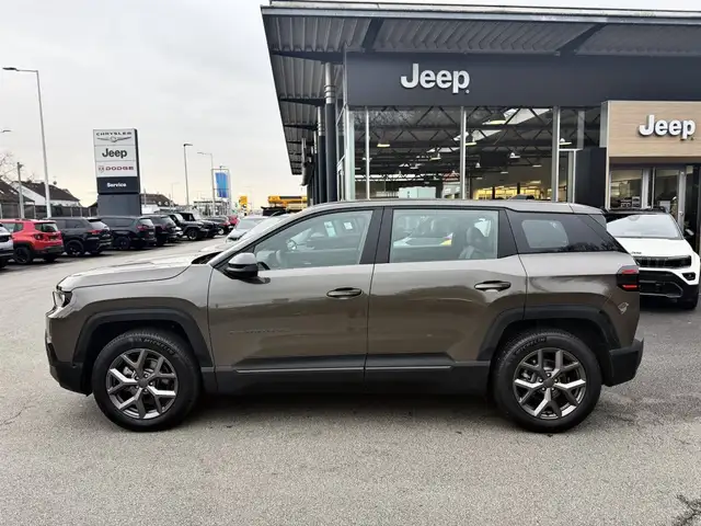Jeep Compass view 5