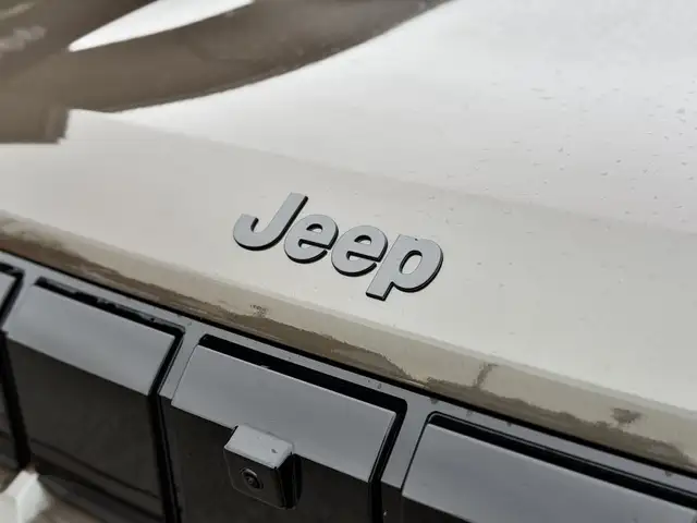 Jeep Compass view 3