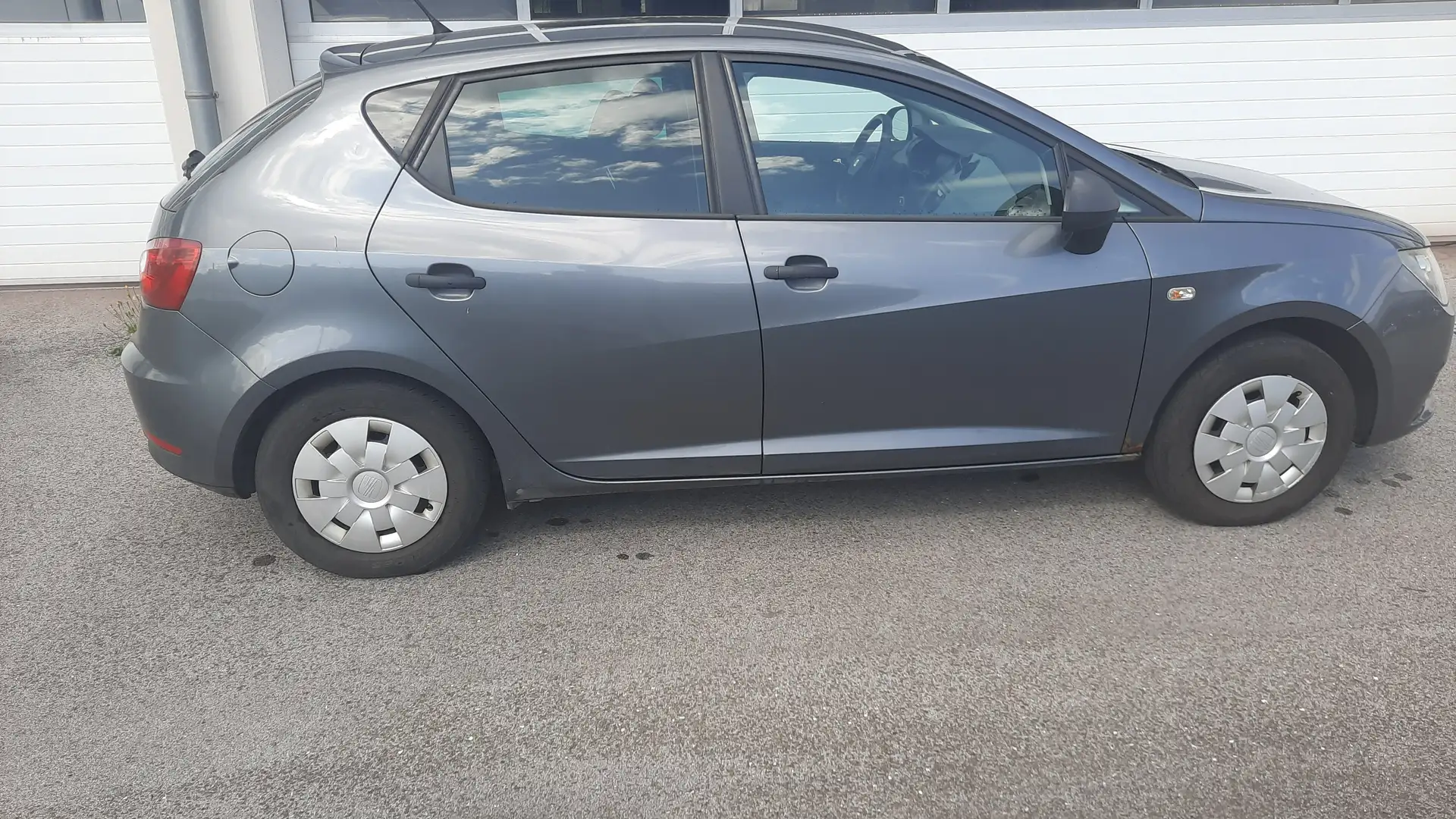 SEAT Ibiza Ibiza Chili 1,2 Chili Grau - 2