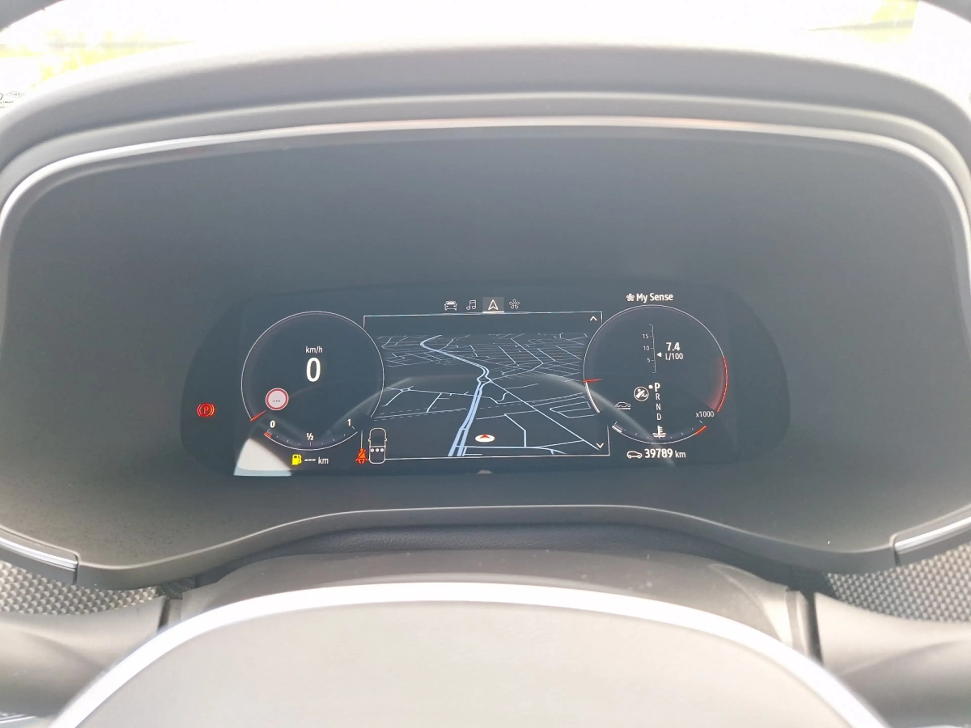 Renault Arkana Techno Mild Hybrid 140 EDC — photo 14
