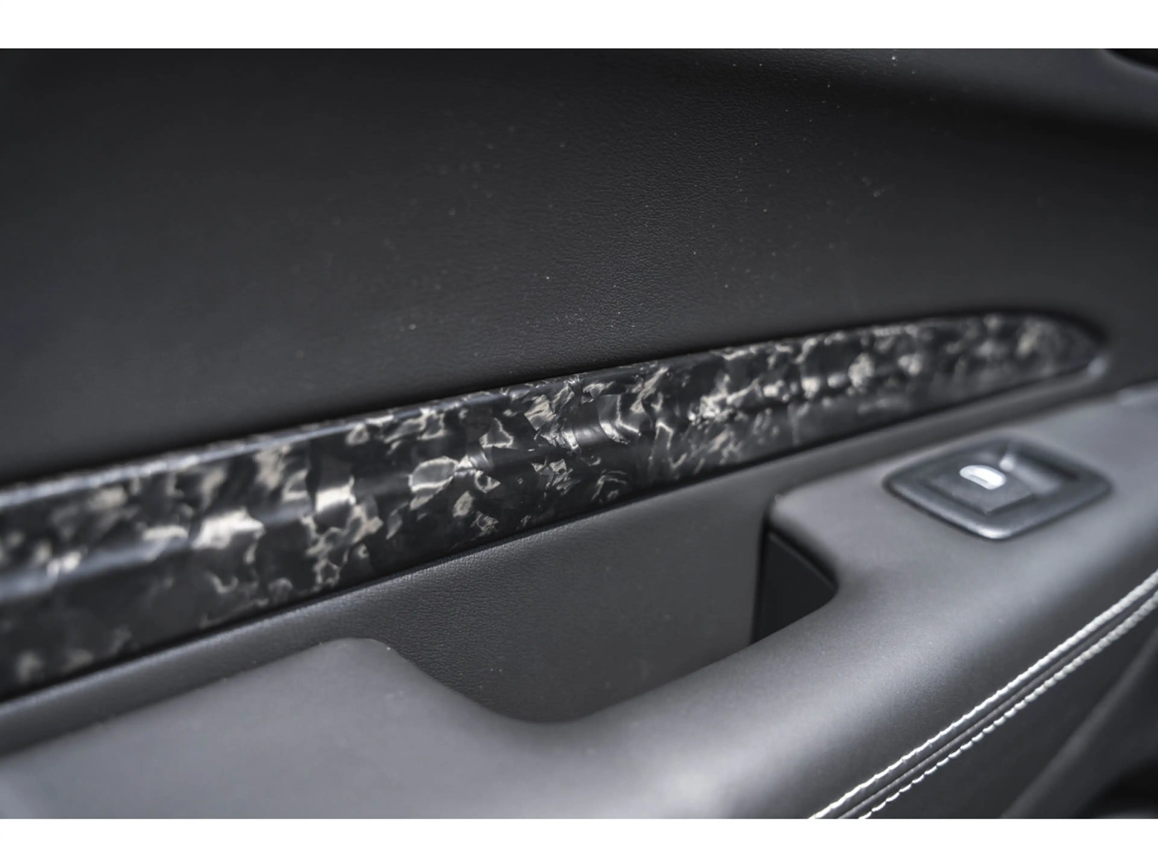 Dodge Durango SRT HELLCAT - 6 Places - Harman Kardon - Black Pac — photo 14