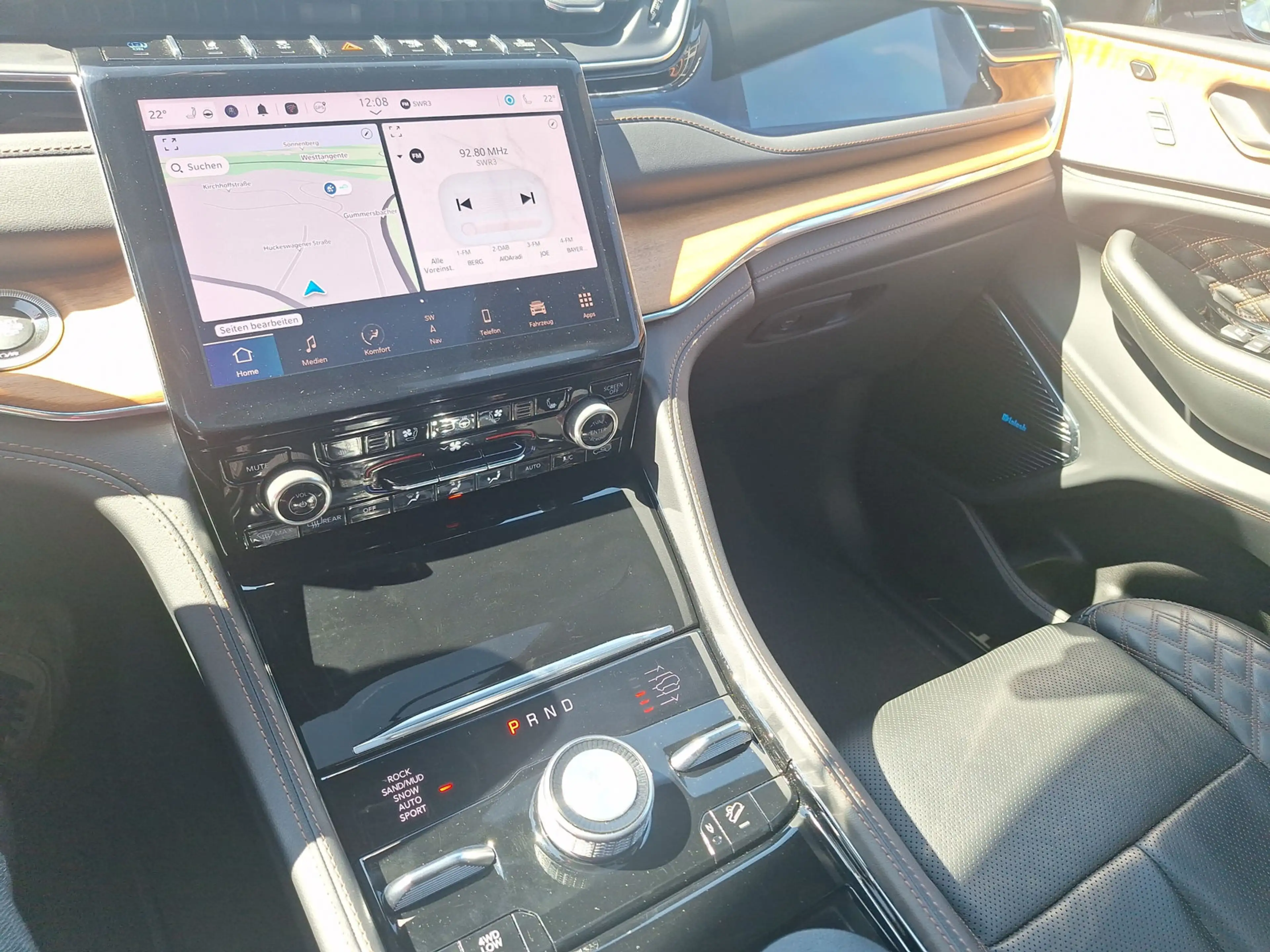 Jeep Grand Cherokee Summit Reserve — photo 12