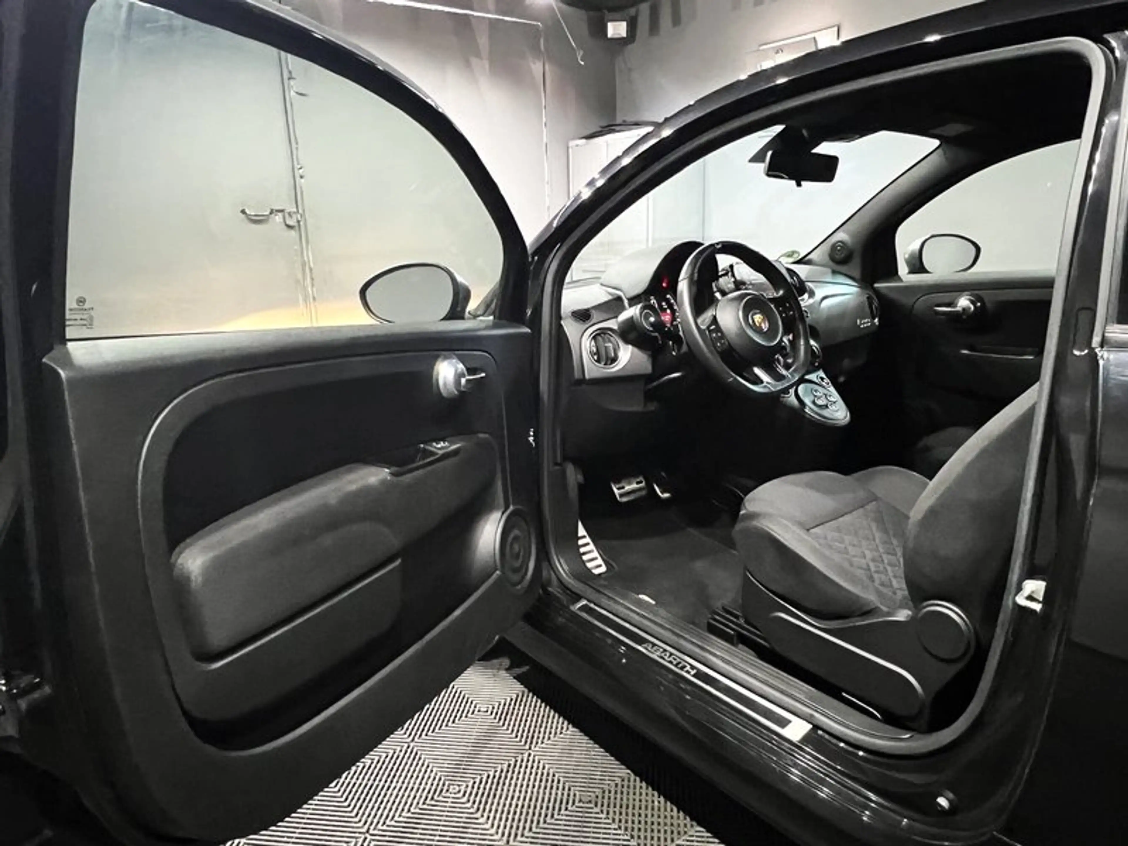 Abarth 595 |AUTOM|KLIMA|LED|SOUND-SYSTEM|17 ZOLL |NAVI — photo 9