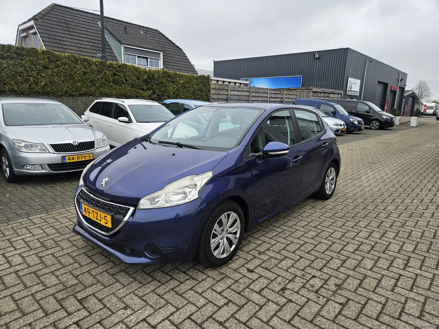 Peugeot 208 1.4 VTi Active Blau - 1