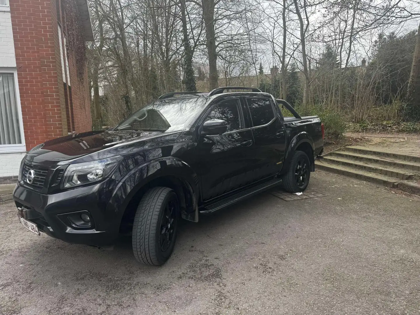 Nissan Navara 2.3 dci N-Guard Noir - 2