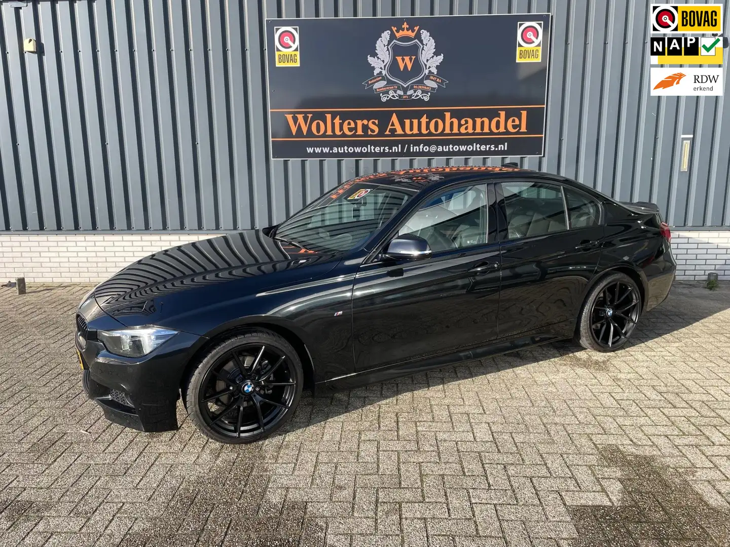 BMW 318 3-serie 318i M Sport Black Edition Schwarz - 1