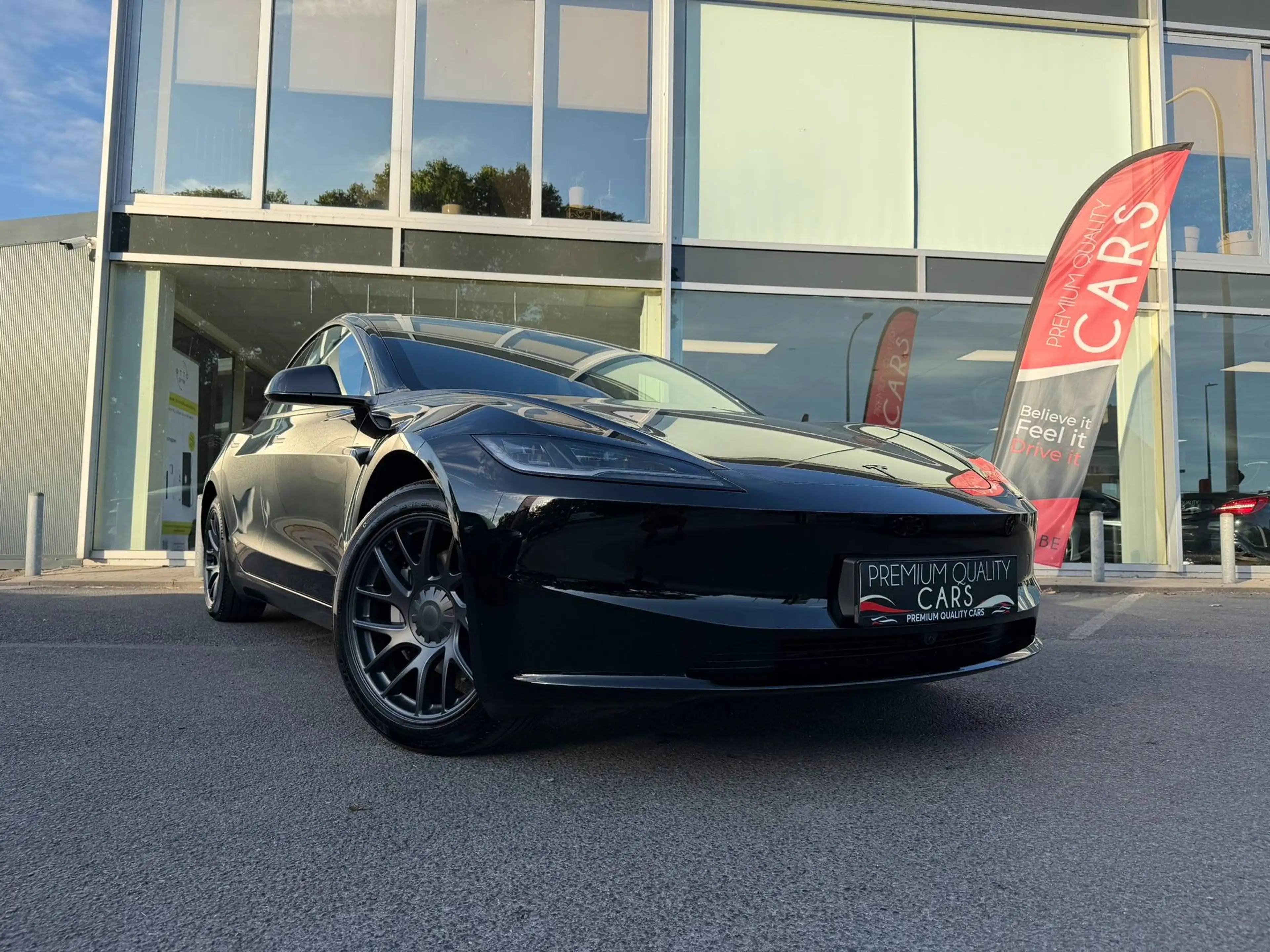 Tesla Model 3 SELF-DRIVING / HIGHLAND LONG RANGE / BLACK / 360°CAM / ZETELVERWARMING / PANO / — photo 3