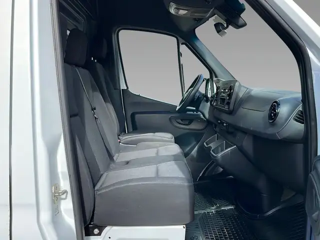 Mercedes-Benz Unknown Model view 12