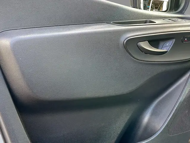 Mercedes-Benz Unknown Model view 14