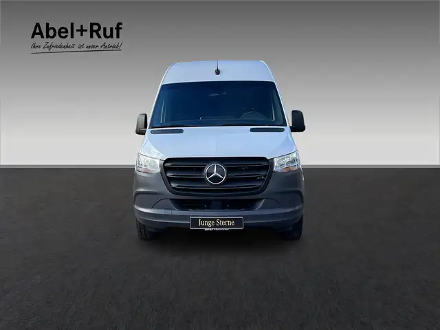 Mercedes-Benz Unknown Model view 2