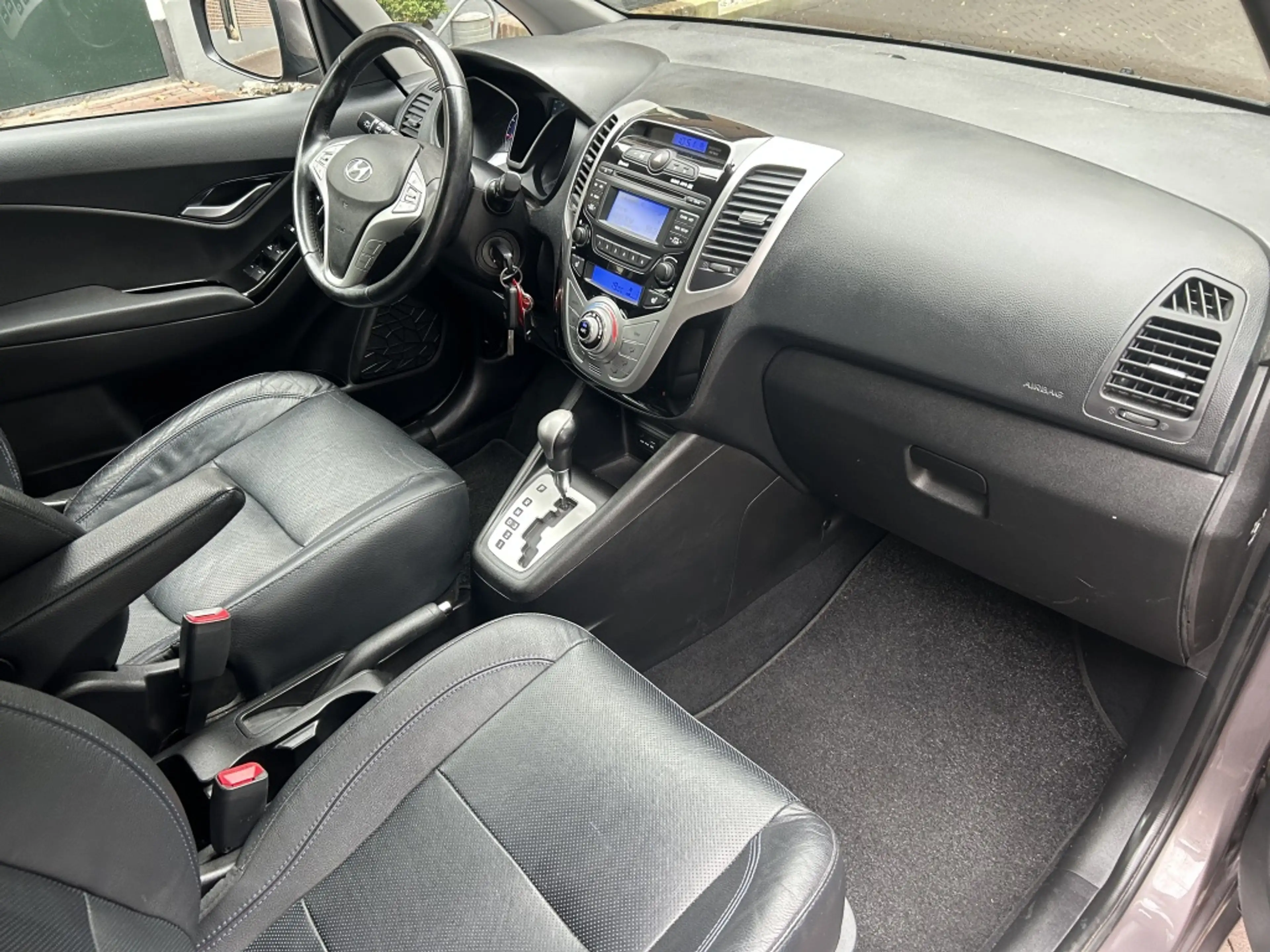 Hyundai iX20 1.6i Automaat Leder, Stoelverw., Trekhaak, Dealero — photo 20