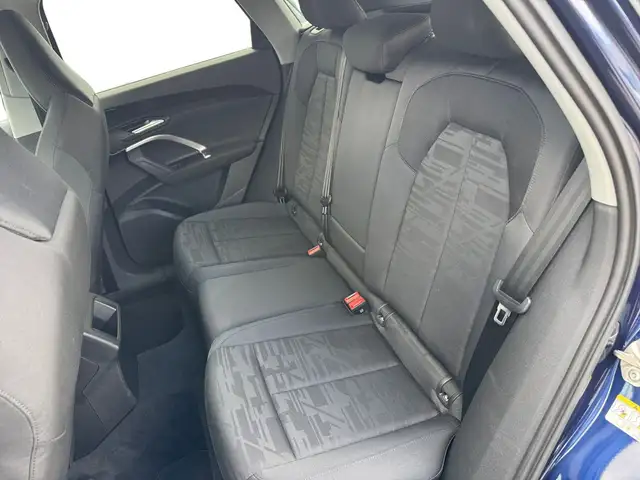 Audi Q5 view 10
