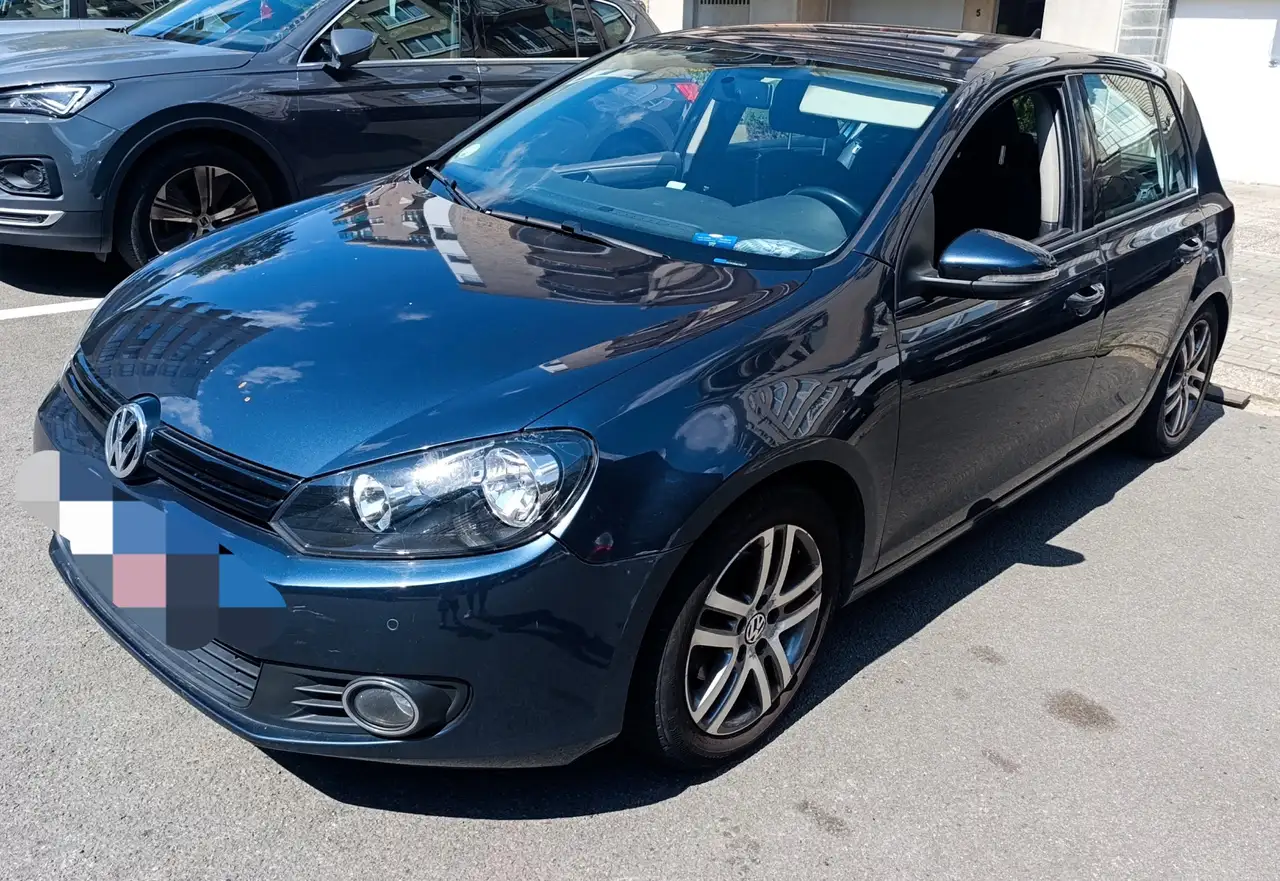 Volkswagen Golf Standard Model