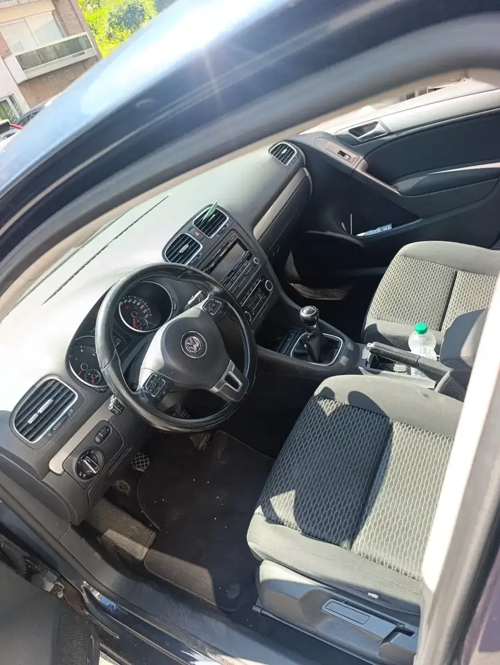 Volkswagen Golf Standard Model — photo 19