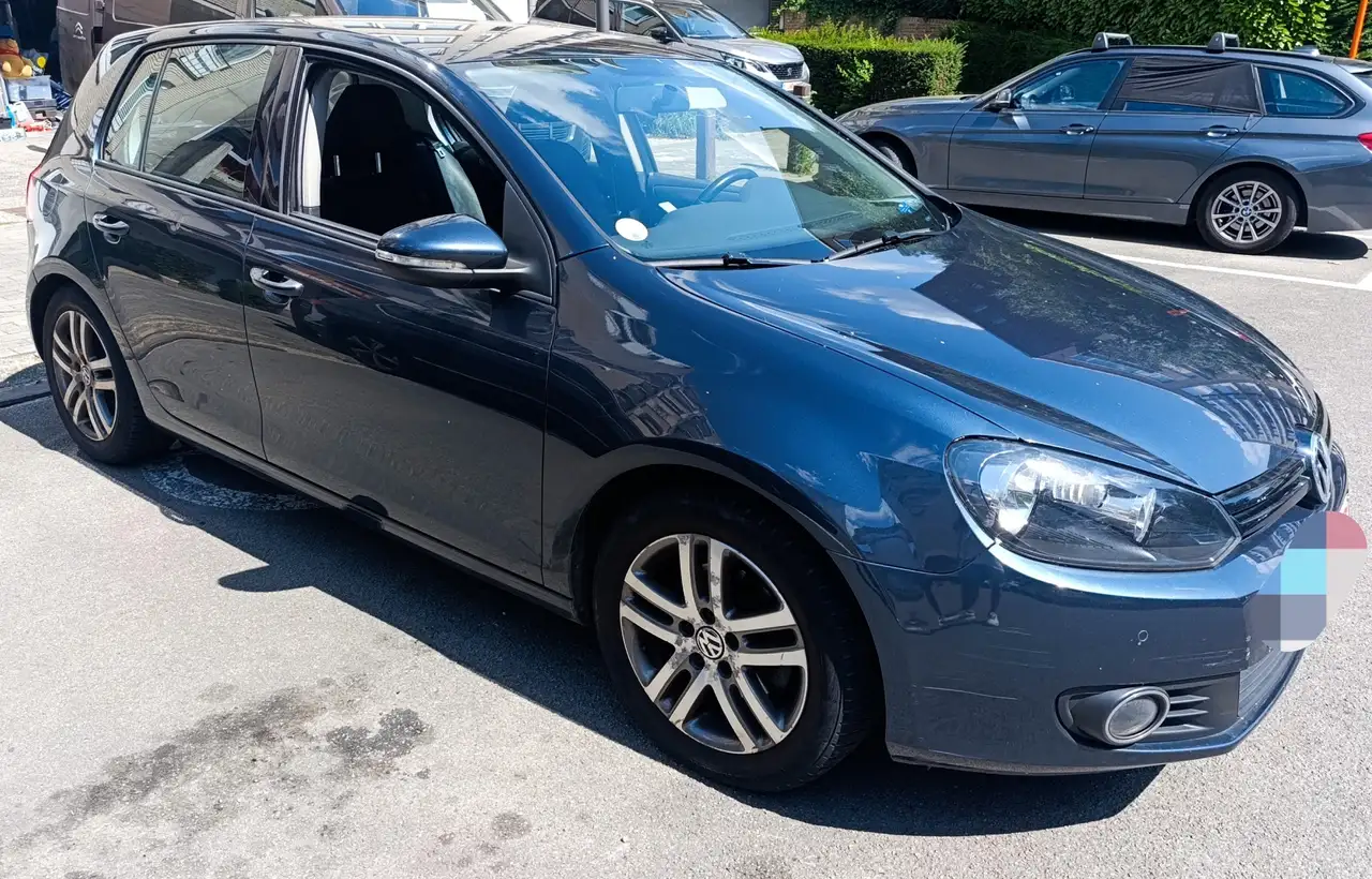 Volkswagen Golf Standard Model — photo 2
