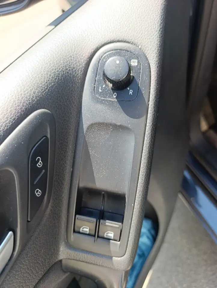 Volkswagen Golf Standard Model — photo 11