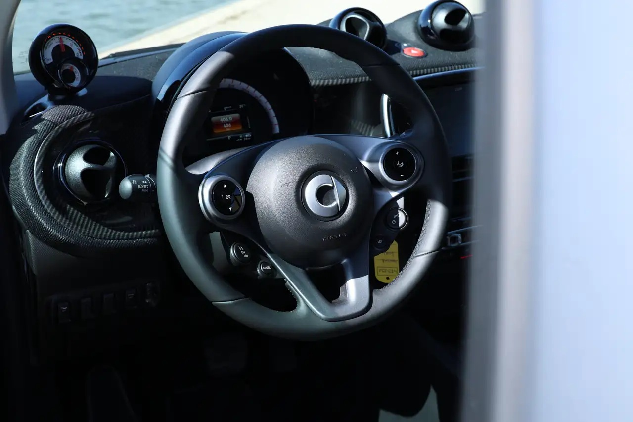smart forTwo 2024 — фото 13