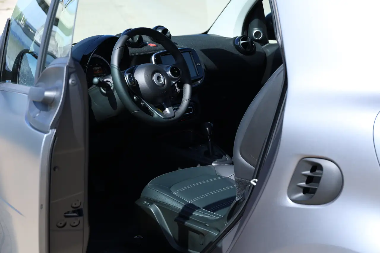 smart forTwo 2024 — фото 11