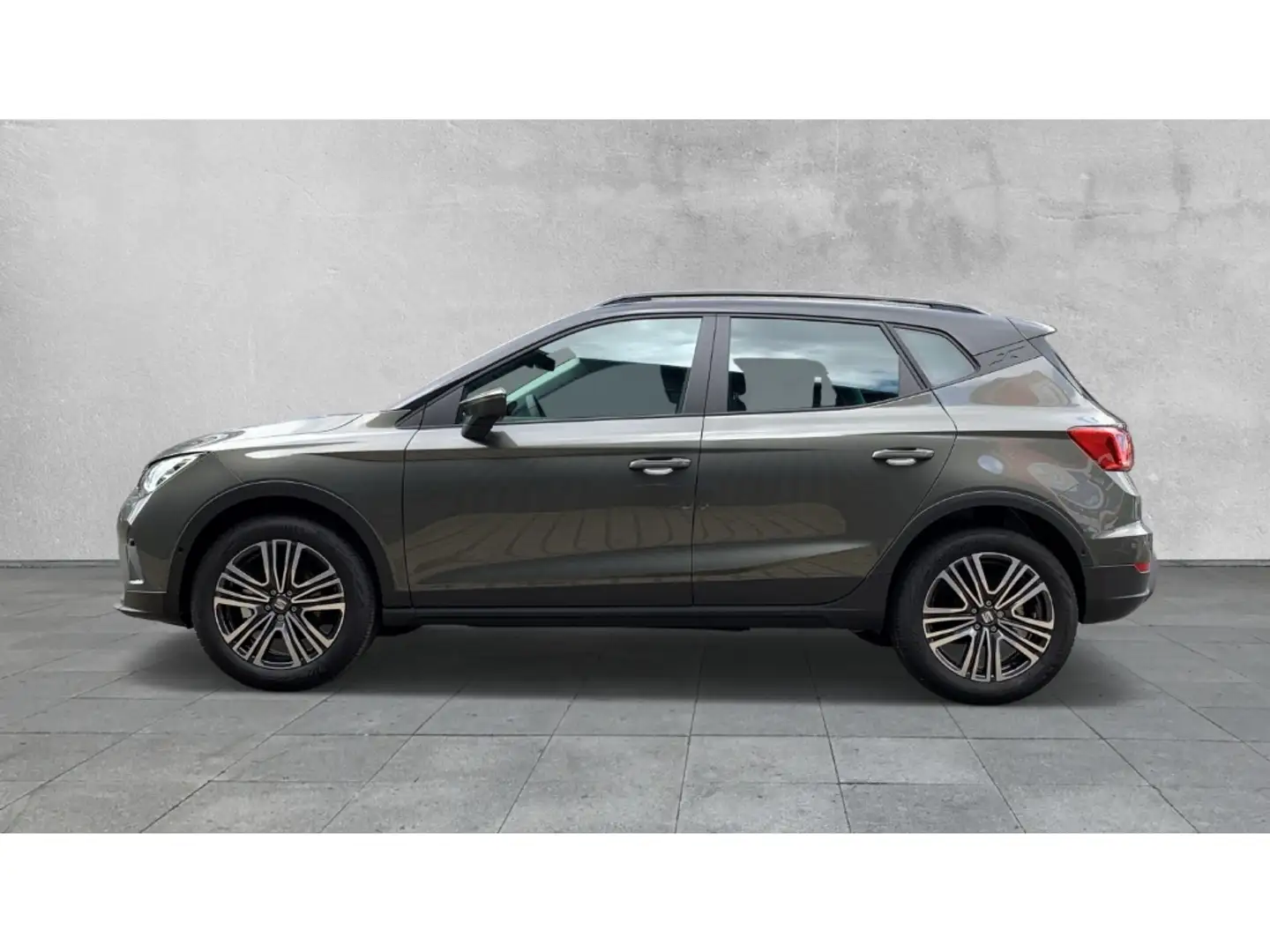 SEAT Arona Style Edition 1.0 116 PS 6-Gang NAVI+LED Grijs - 2