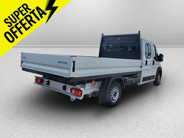 Opel Movano view 5