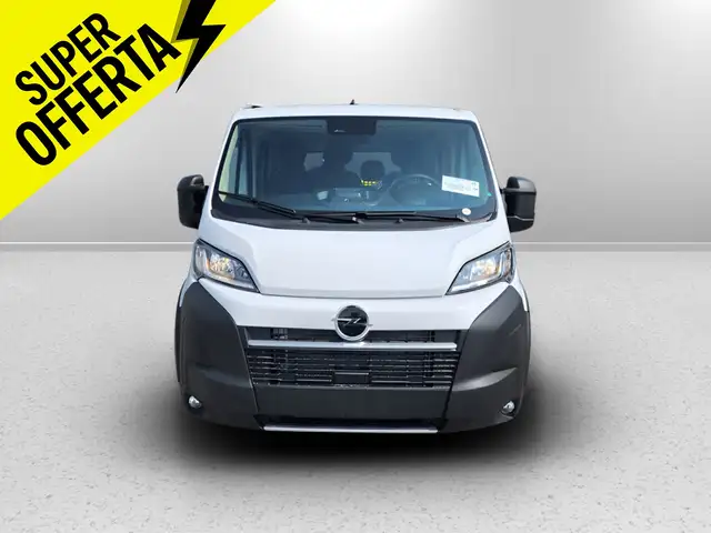 Opel Movano view 2