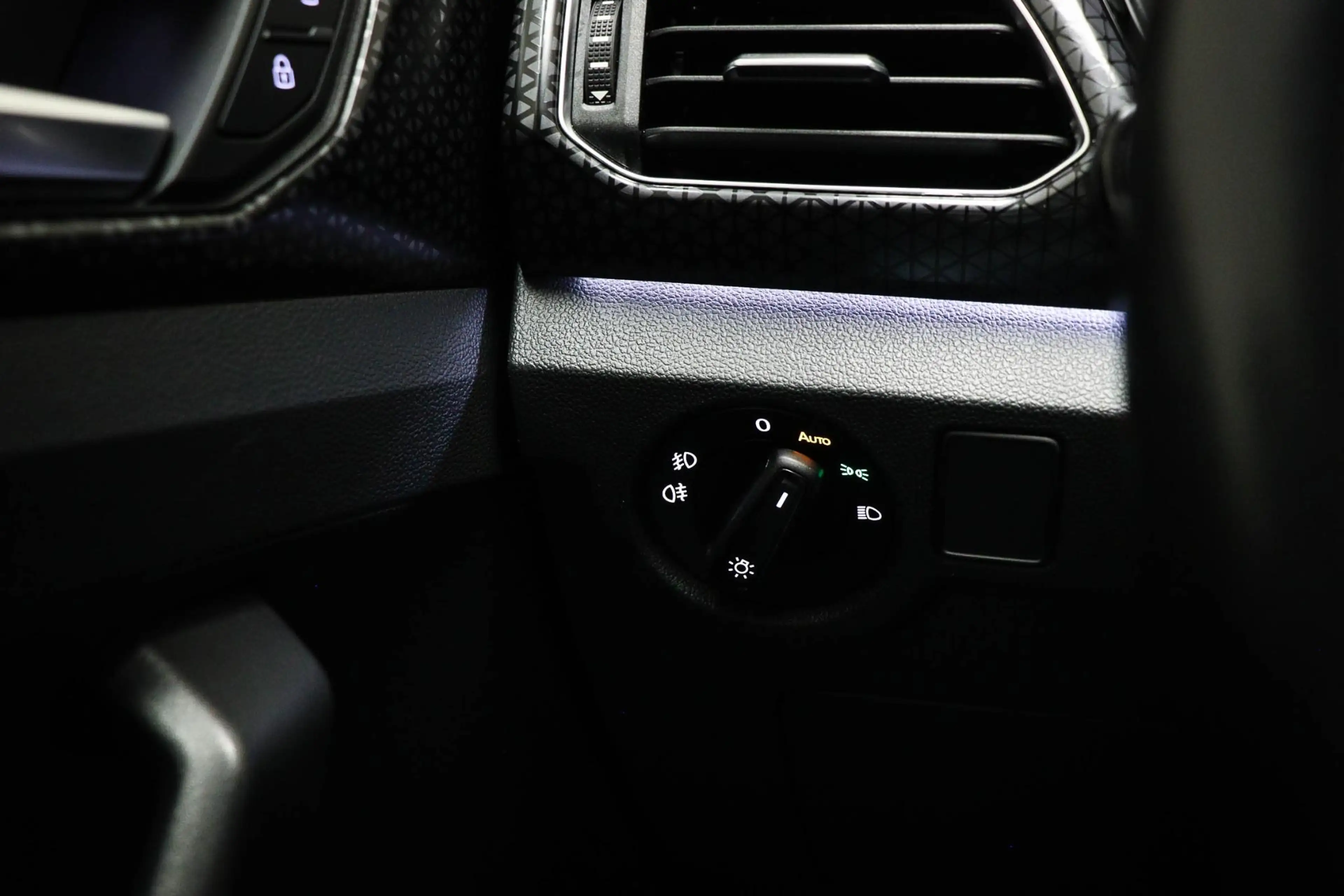 Volkswagen T-Cross 1.0 TSI Style | COMFORT / MULTIMEDIA- PACK | DRAAD — photo 27