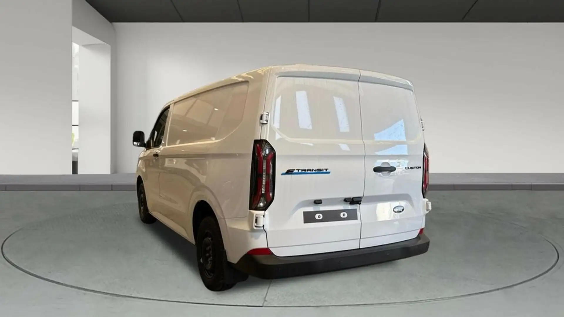 Ford Transit Custom 64KWH 100KW 320 TREND DC VAN RWD SWB 136CV 4P Blanco - 2