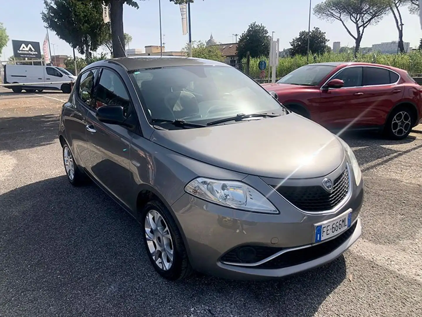 Lancia Ypsilon Ypsilon III 2015 1.2 Gold 69cv my16 Grau - 1