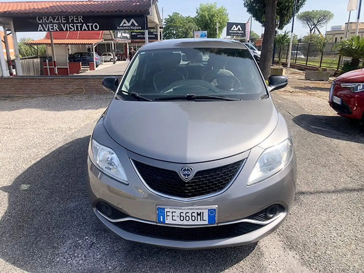 Lancia Ypsilon Ypsilon III 2015 1.2 Gold 69cv my16 Grau - 2