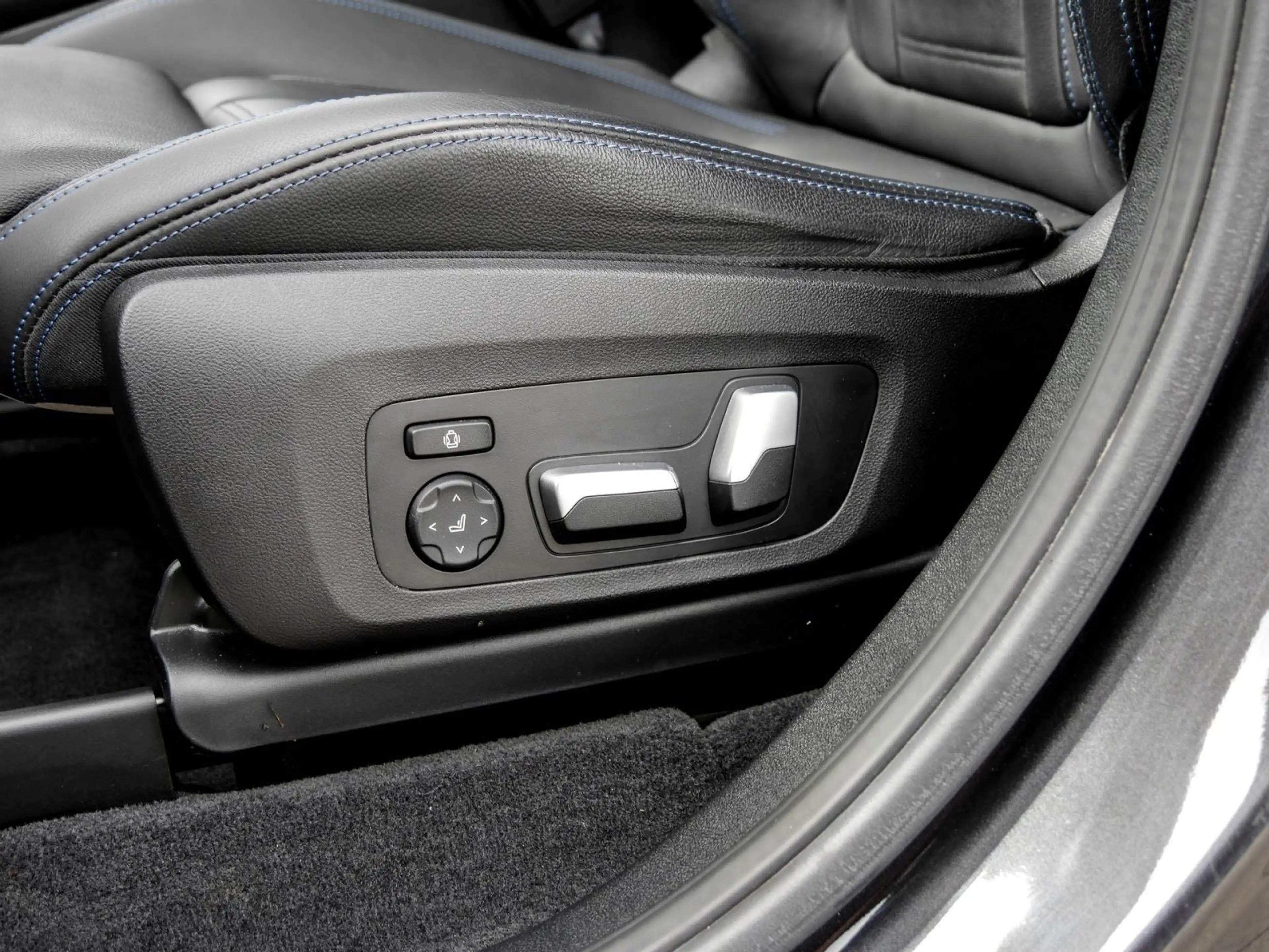BMW iX3 M SPORT M Sport HUD PANO ACC AHK 360°KAM LM — photo 15