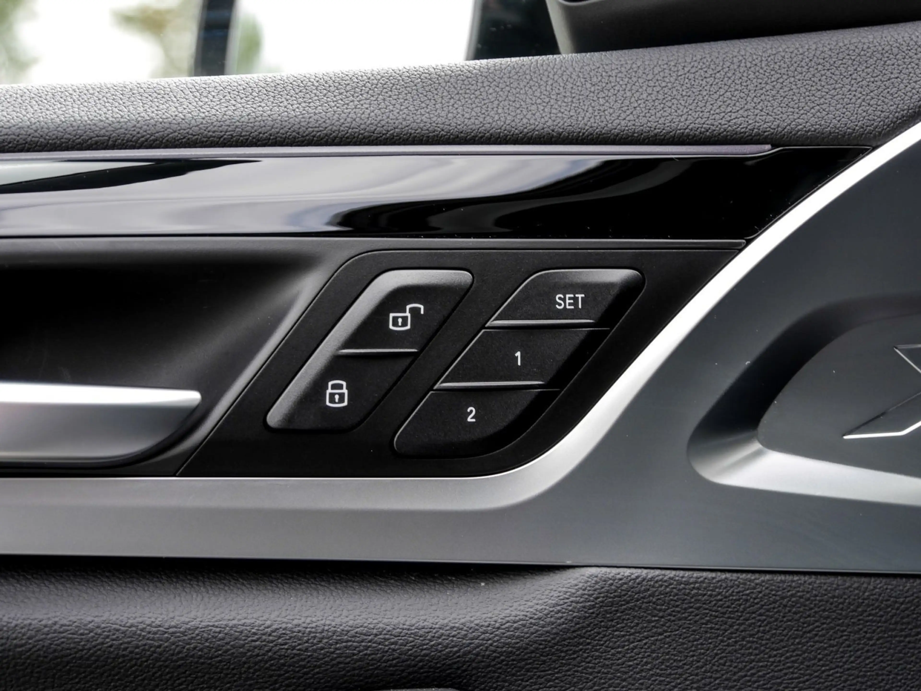 BMW iX3 M SPORT M Sport HUD PANO ACC AHK 360°KAM LM — photo 16