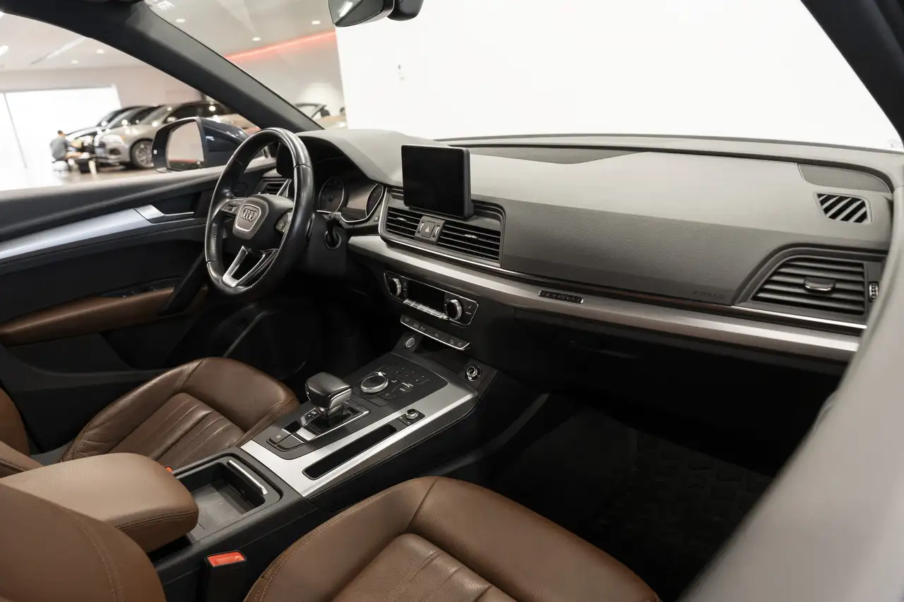 Audi Q5 снимка Audi Q5
