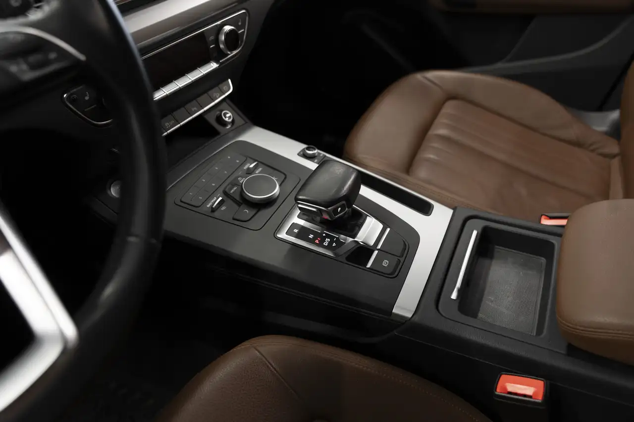 Audi Q5 снимка Audi Q5