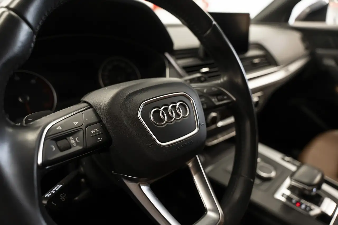 Audi Q5 снимка Audi Q5